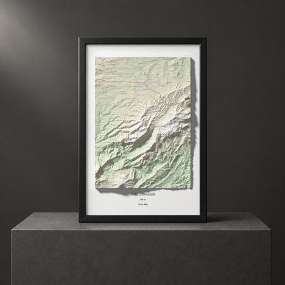 Mapa topográfico del relieve: Puig Cavaller, 706 m. Presentación enmarcada. 61 × 91 cm.