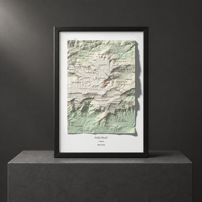 Mapa de relieve de Puig Pelat, 1076 m, Baix Camp, lámina 100 Cims de Trobart. Presentación enmarcada. 21 × 30 cm.