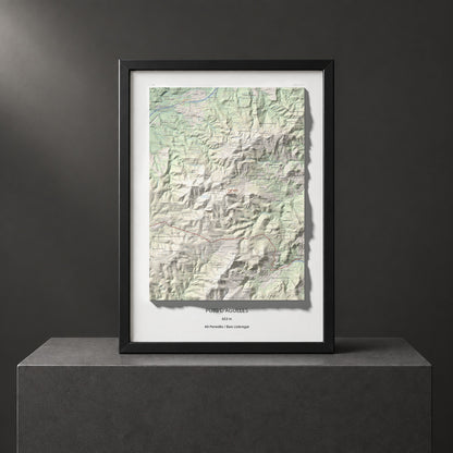 Mapa topogràfic del relleu: Puig d'Agulles, 653 m. Presentació emmarcada. 50 × 70 cm.