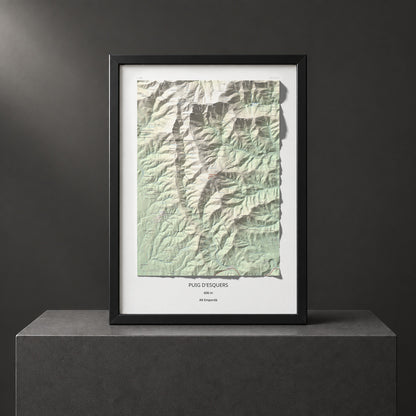 Mapa topográfico del relieve: Puig d'Esquers, 606 m. Presentación enmarcada. 50 × 70 cm.