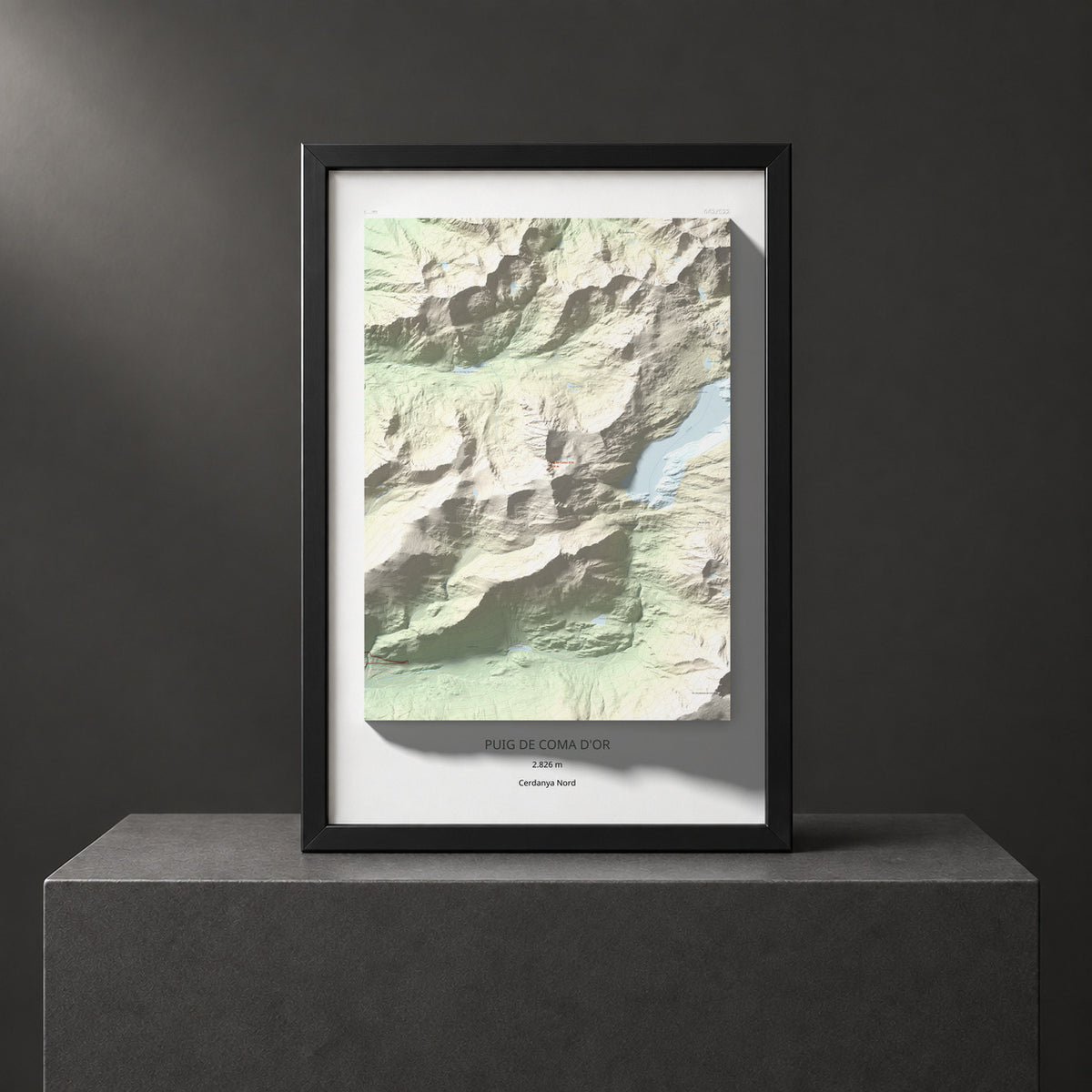 Mapa de relieve de Puig de Coma d'Or, 2826 m, Cerdanya Nord, lámina 100 Cims de Trobart. Presentación enmarcada. 61 × 91 cm.