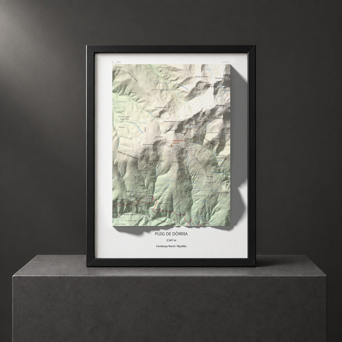 Mapa de relieve de Puig de Dòrria, 2547 m, Cerdanya Nord · Ripollès, lámina 100 Cims de Trobart. Presentación enmarcada. 30 × 40 cm.