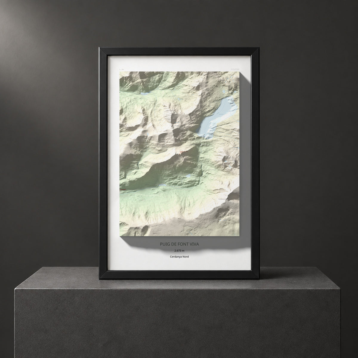 Mapa de relieve de Puig de Font Viva, 2673 m, Cerdanya Nord, lámina 100 Cims de Trobart. Presentación enmarcada. 61 × 91 cm.