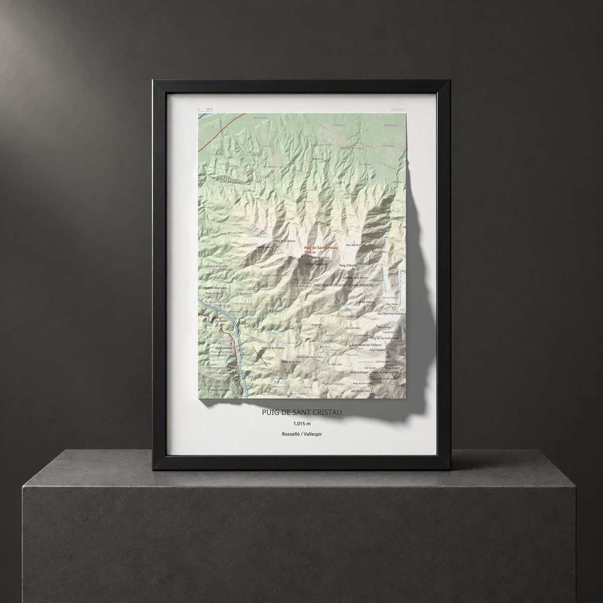 Mapa de relieve de Puig de Sant Cristau, 1015 m, Rosselló · Vallespir, lámina 100 Cims de Trobart. Presentación enmarcada. 30 × 40 cm.