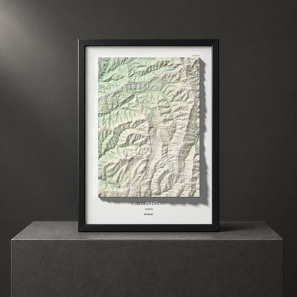 Mapa de relieve de Puig de la Caritat, 1010 m, Moianès, lámina 100 Cims de Trobart. Presentación enmarcada. 50 × 70 cm.