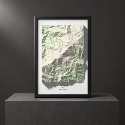 Mapa de relieve de Puig de la Collada Verda, 2403 m, Conflent · Vallespir, lámina 100 Cims de Trobart. Presentación enmarcada. 61 × 91 cm.
