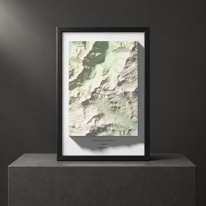 Mapa de relieve de Puig de la Cometa, 2763 m, Cerdanya Nord, lámina 100 Cims de Trobart. Presentación enmarcada. 61 × 91 cm.