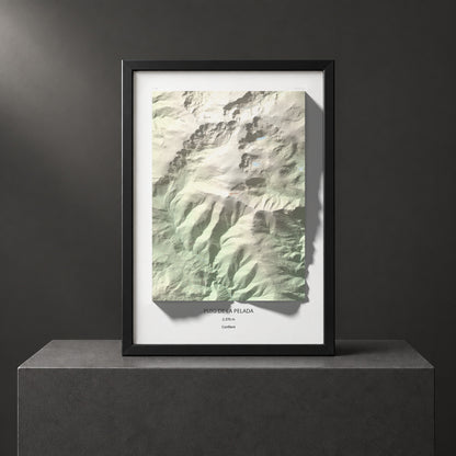 Mapa de relieve de Puig de la Pelada, 2370 m, Conflent, lámina 100 Cims de Trobart. Presentación enmarcada. 70 × 100 cm.