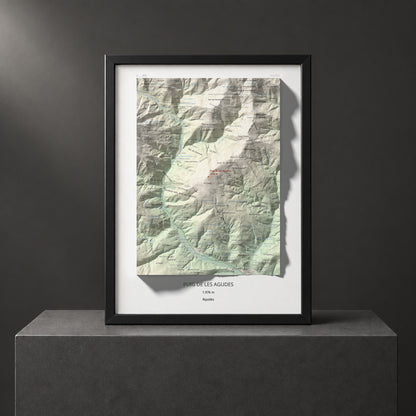 Mapa de relieve de Puig de les Agudes, 1976 m, Ripollès, lámina 100 Cims de Trobart. Presentación enmarcada. 30 × 40 cm.