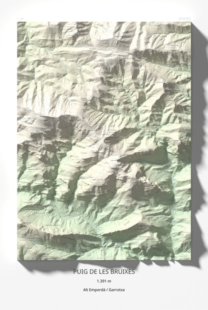 Mapa de relieve de Puig de les Bruixes, 1391 m, Alt Empordà · Garrotxa, lámina 100 Cims de Trobart 61 × 91 cm.