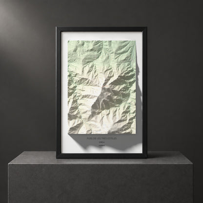 Mapa de relieve de Puig de les Tres Esteles, 2099 m, Conflent, lámina 100 Cims de Trobart. Presentación enmarcada. 61 × 91 cm.