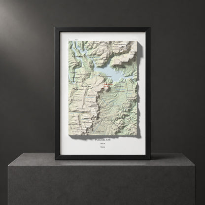 Mapa de relieve de Puig del Far, 832 m, Osona, lámina 100 Cims de Trobart. Presentación enmarcada. 21 × 30 cm.