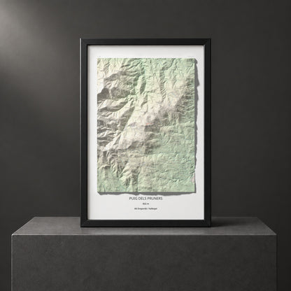 Mapa de relieve de Puig dels Pruners, 832 m, Alt Empordà · Vallespir, lámina 100 Cims de Trobart. Presentación enmarcada. 61 × 91 cm.