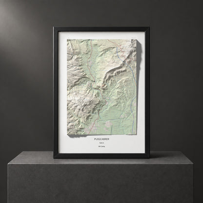 Mapa de relieve de Puigcabrer, 524 m, Alt Camp, lámina 100 Cims de Trobart. Presentación enmarcada. 50 × 70 cm.