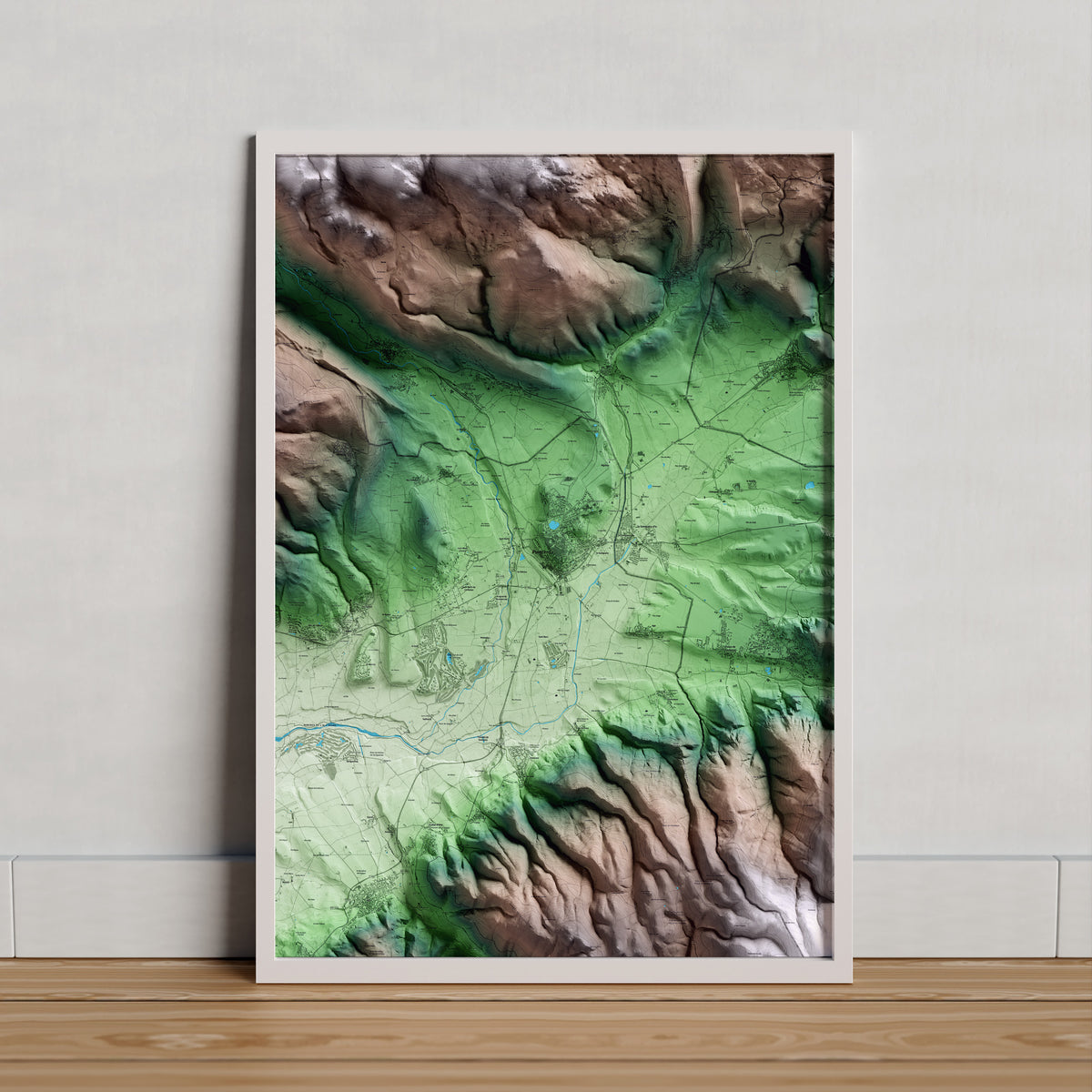 Mapa artístico del relieve de Puigcerdà, a la Cerdanya, con 15 km de entorno y base topográfica ICGC. Presentación enmarcada.