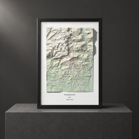 Mapa de relieve de Puiggraciós, 808 m, Vallès Oriental, lámina 100 Cims de Trobart. Presentación enmarcada. 21 × 30 cm.