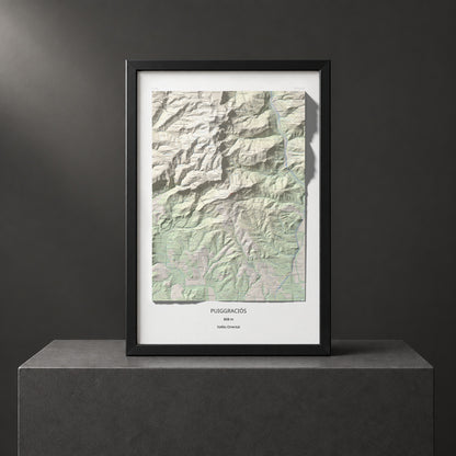 Mapa de relieve de Puiggraciós, 808 m, Vallès Oriental, lámina 100 Cims de Trobart. Presentación enmarcada. 61 × 91 cm.