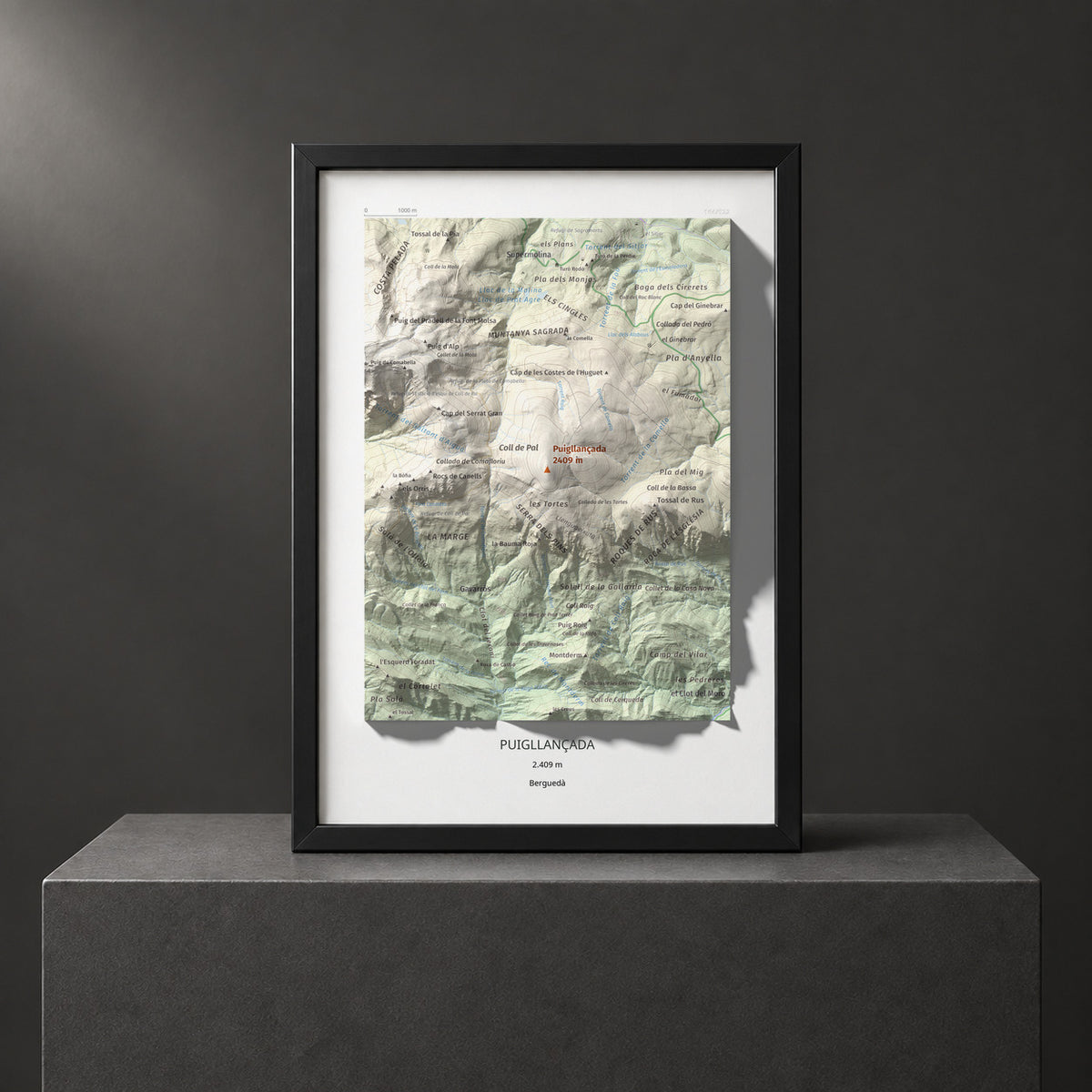 Mapa de relieve de Puigllançada, 2409 m, Berguedà, lámina 100 Cims de Trobart. Presentación enmarcada. 21 × 30 cm.