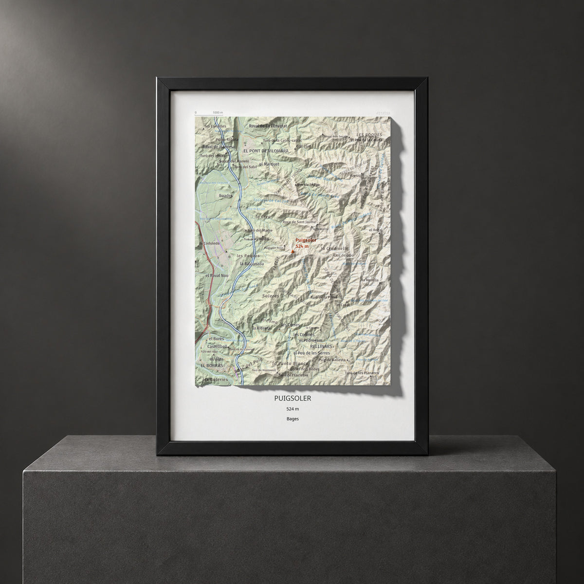 Mapa de relieve de Puigsoler, 524 m, Bages, lámina 100 Cims de Trobart. Presentación enmarcada. 21 × 30 cm.