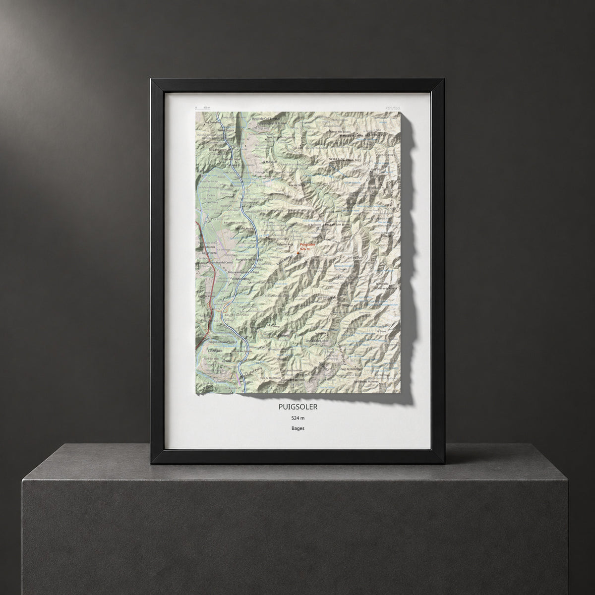 Mapa de relieve de Puigsoler, 524 m, Bages, lámina 100 Cims de Trobart. Presentación enmarcada. 30 × 40 cm.