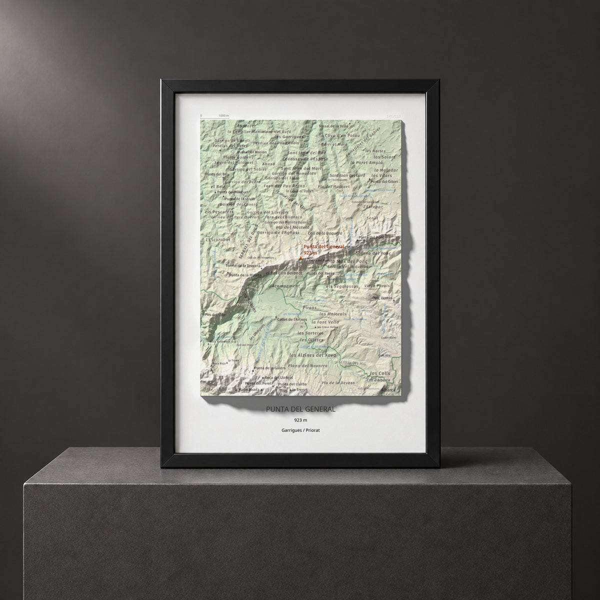 Mapa de relieve de Punta del General, 923 m, Garrigues · Priorat, lámina 100 Cims de Trobart. Presentación enmarcada. 21 × 30 cm.