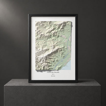 Mapa topográfico del relieve: Punta del Pallars, 551 m. Presentación enmarcada. 70 × 100 cm.
