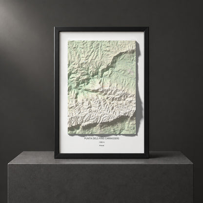 Mapa de relieve de Punta dels Pins Carrassers, 1062 m, Priorat, lámina 100 Cims de Trobart. Presentación enmarcada. 70 × 100 cm.