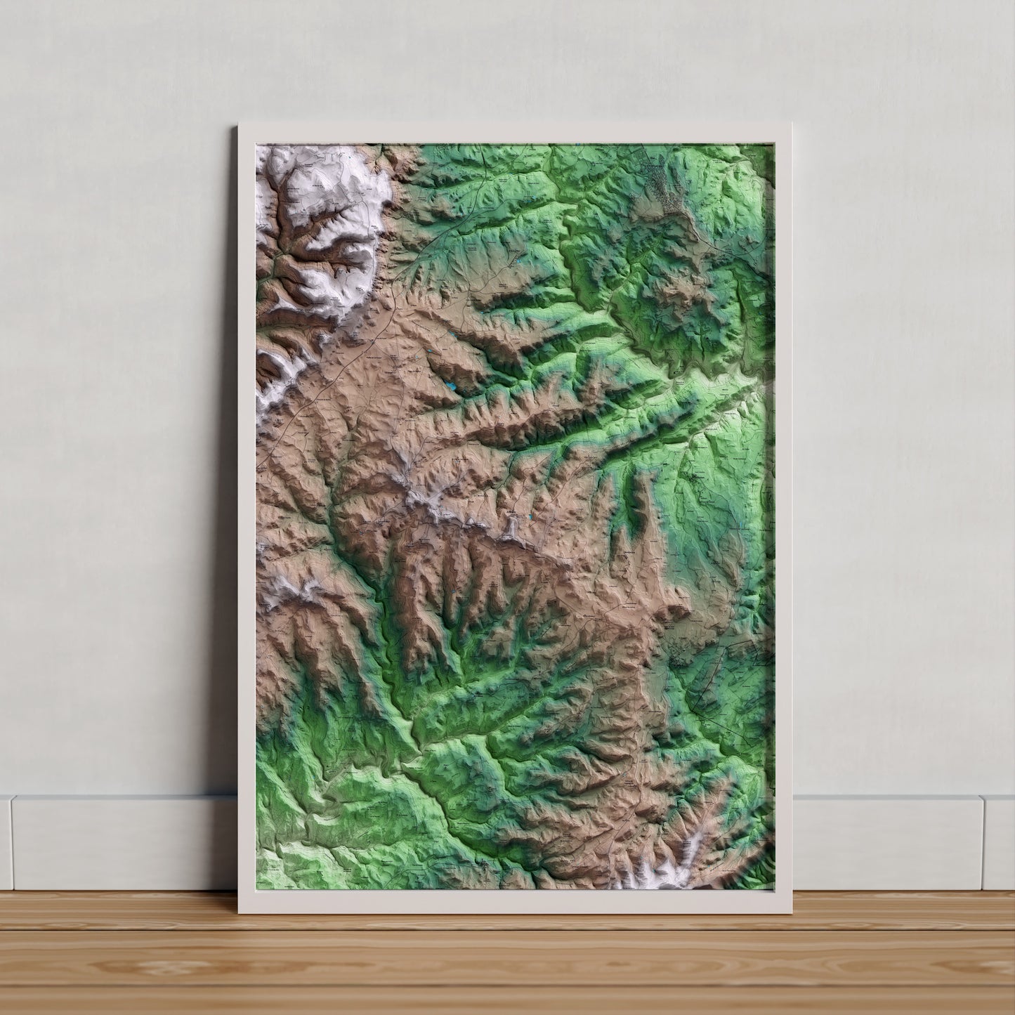 Mapa artístico del relieve de Riner, al Solsonès, con 15 km de entorno y base topográfica ICGC. Presentación enmarcada.