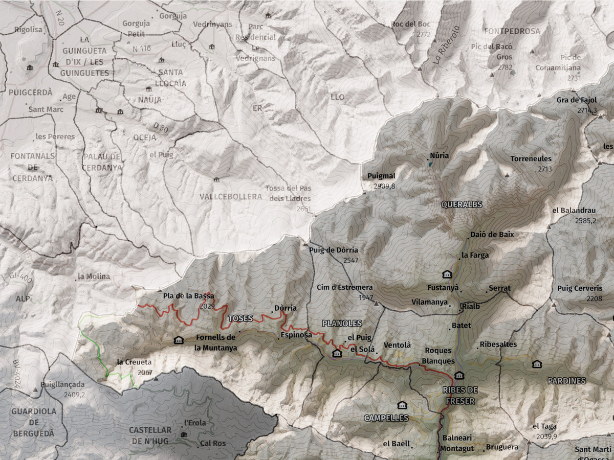 Mapa de relleu del Ripollès, amb el territori en color i l’entorn en blanc. Detall de la part superior esquerra. 30 × 40 cm. Estil Cartogràfic.