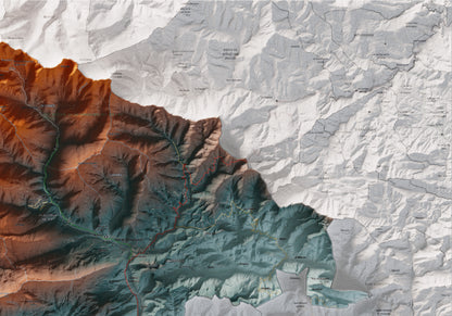 Mapa de relleu del Ripollès, amb el territori en color i l’entorn en blanc. Detall de la part superior dreta. 70 × 100 cm. Estil Blau i taronja.