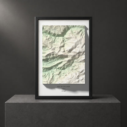Mapa de relieve de Roc de Galliner, 1630 m, Alt Urgell, lámina 100 Cims de Trobart. Presentación enmarcada. 61 × 91 cm.