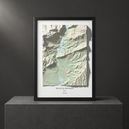 Mapa de relieve de Roc de les Tres Creus, 854 m, Alt Urgell, lámina 100 Cims de Trobart. Presentación enmarcada. 50 × 70 cm.