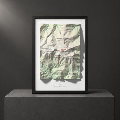 Mapa de relieve de Roca Colom, 2506 m, Conflent · Ripollès · Vallespir, lámina 100 Cims de Trobart. Presentación enmarcada. 21 × 30 cm.