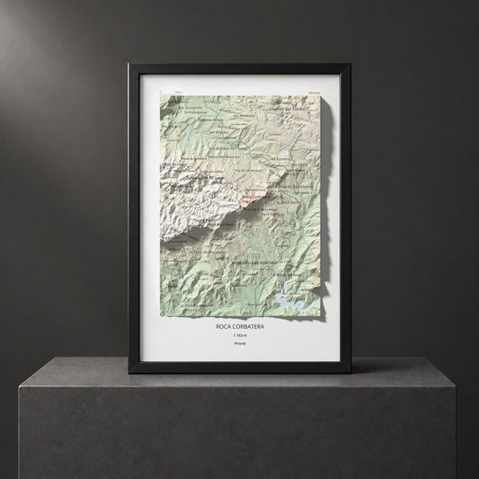 Mapa de relieve de Roca Corbatera, 1163 m, Priorat, lámina 100 Cims de Trobart. Presentación enmarcada. 21 × 30 cm.
