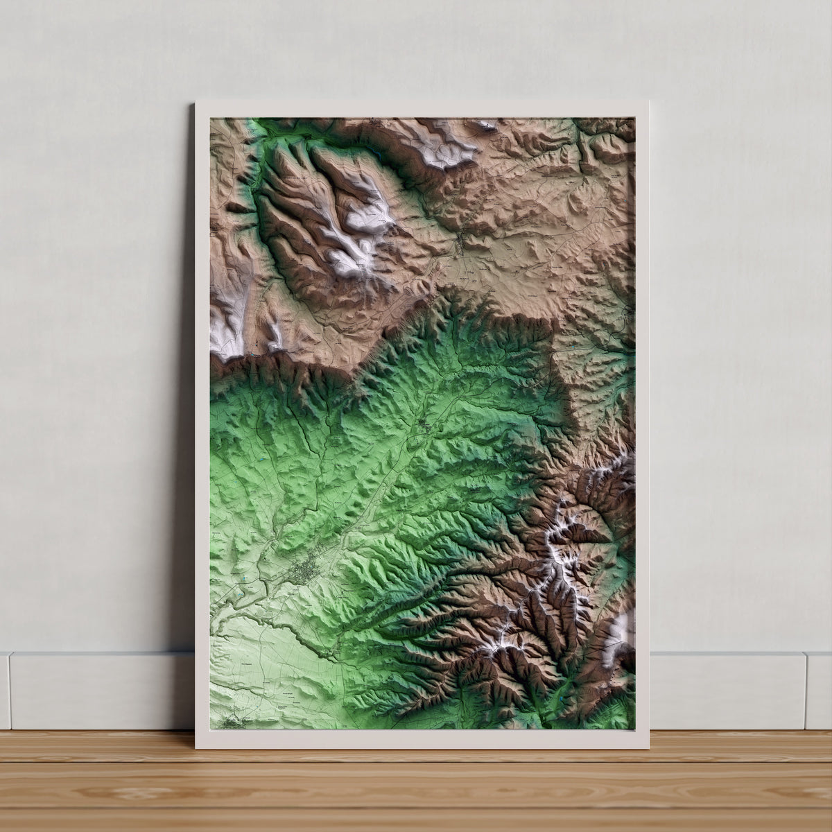 Mapa artístico del relieve de Rocafort de Queralt, a la Conca de Barberà, con 15 km de entorno y base topográfica ICGC. Presentación enmarcada.