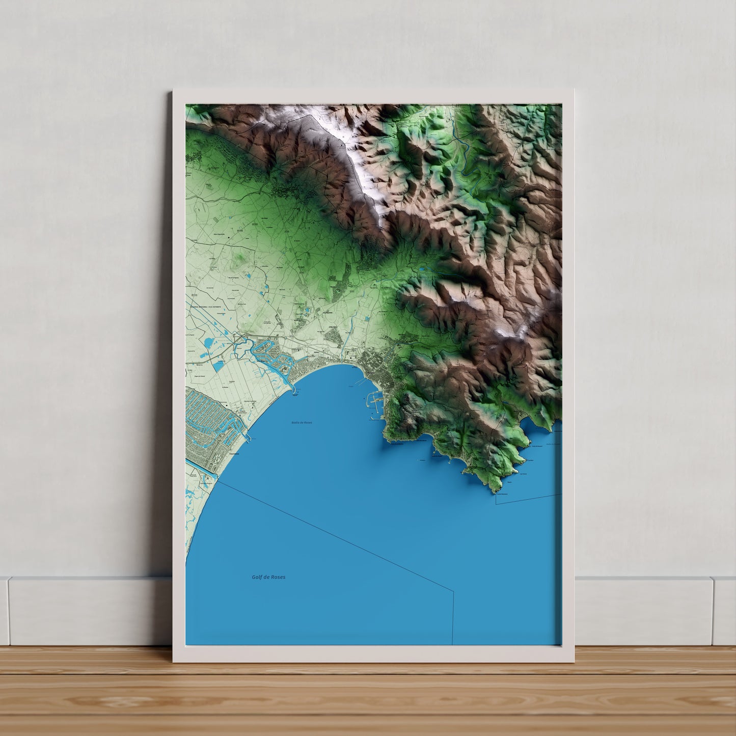 Mapa artístico del relieve de Roses, al Alt Empordà, con 15 km de entorno y base topográfica ICGC. Presentación enmarcada.