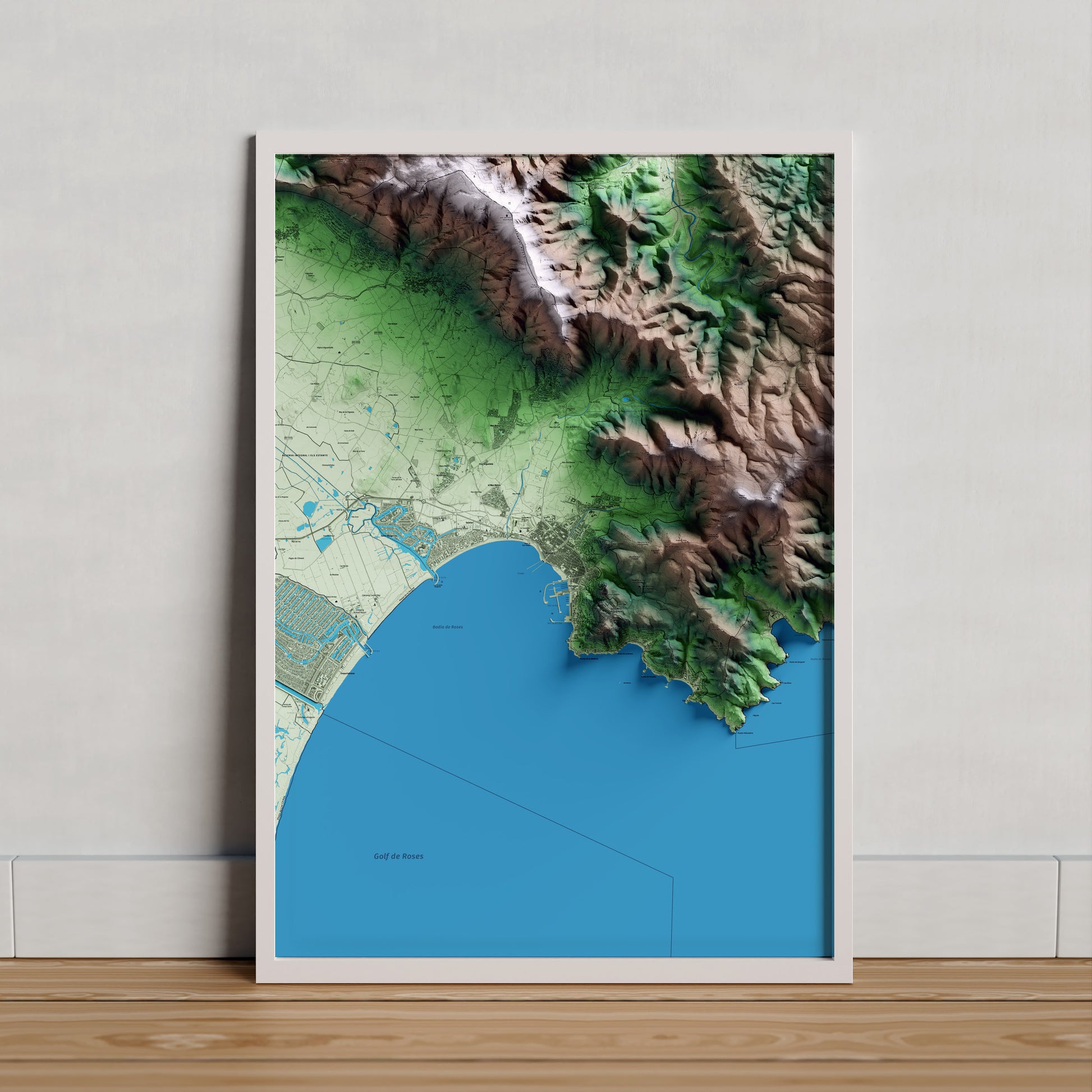 Mapa artístico del relieve de Roses, al Alt Empordà, con 15 km de entorno y base topográfica ICGC. Presentación enmarcada.
