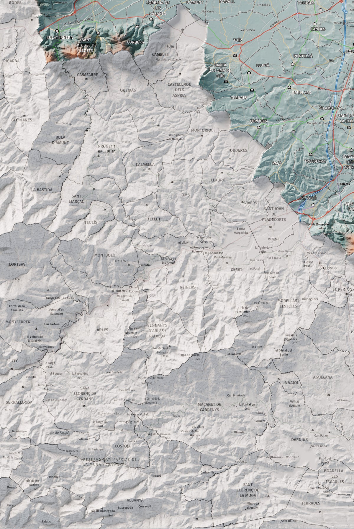 Mapa de relieve del Rosselló, con el territorio en color y el entorno en blanco. Detalle de la zona inferior izquierda. 61 × 91 cm. Estilo Azul y naranja.