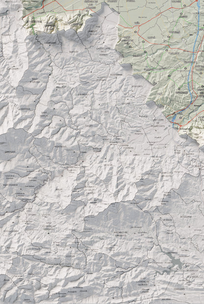 Mapa de relieve del Rosselló, con el territorio en color y el entorno en blanco. Detalle de la zona inferior izquierda. 61 × 91 cm. Estilo Cartográfico.