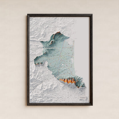 Mapa de relieve del Rosselló, con el territorio en color y el entorno en blanco. Presentación con marco. 70 × 100 cm. Estilo Azul y naranja.