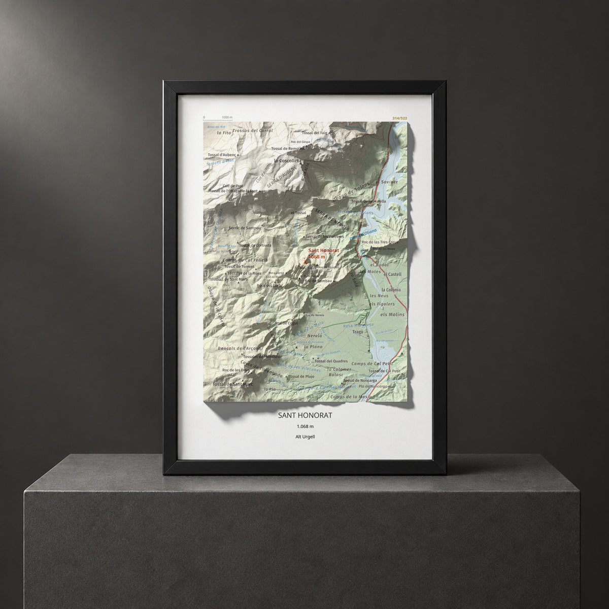 Mapa de relieve de Sant Honorat, 1068 m, Alt Urgell, lámina 100 Cims de Trobart. Presentación enmarcada. 21 × 30 cm.