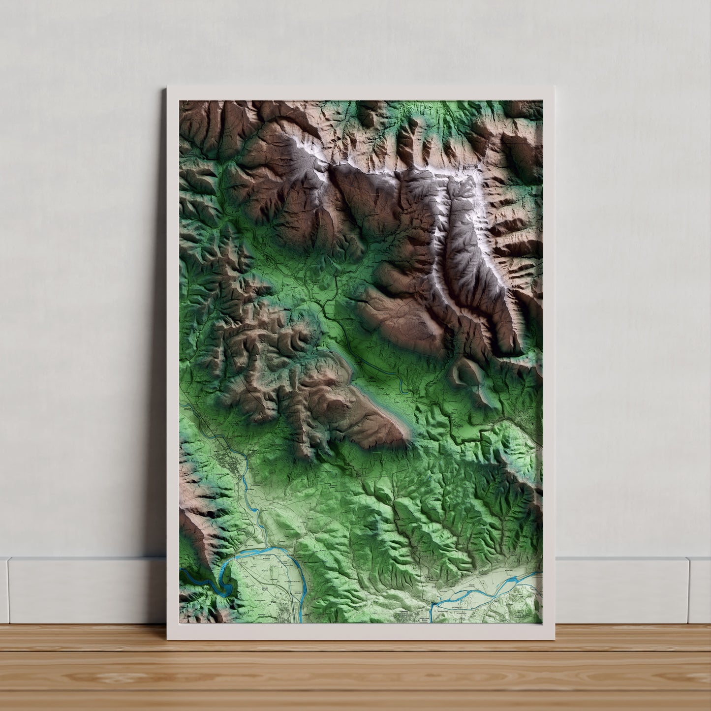 Mapa artístico del relieve de Sant Martí de Llémena, al Gironès, con 15 km de entorno y base topográfica ICGC. Presentación enmarcada.