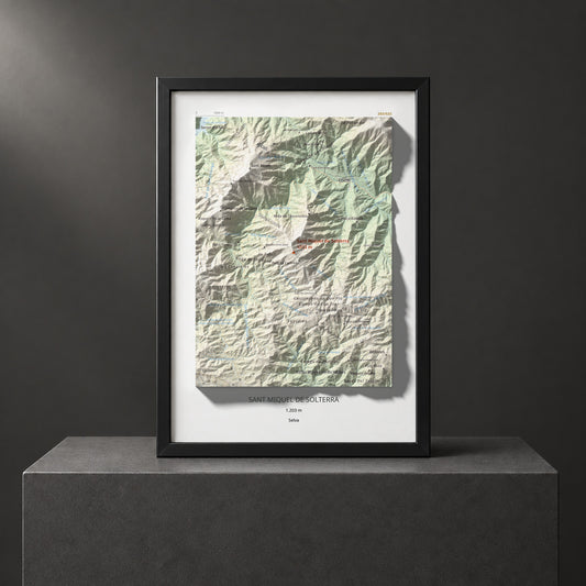 Mapa de relieve de Sant Miquel de Solterra, 1203 m, Selva, lámina 100 Cims de Trobart. Presentación enmarcada. 21 × 30 cm.