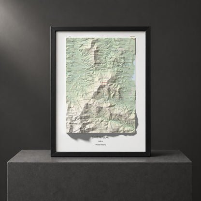 Mapa de relieve de Sant Patllari, 646 m, Pla de l'Estany, lámina 100 Cims de Trobart. Presentación enmarcada. 30 × 40 cm.