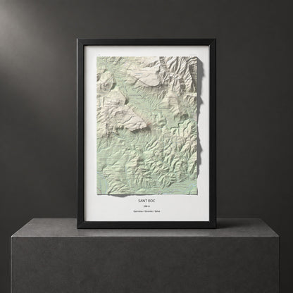 Mapa de relieve de Sant Roc, 598 m, Garrotxa · Gironès · Selva, lámina 100 Cims de Trobart. Presentación enmarcada. 50 × 70 cm.