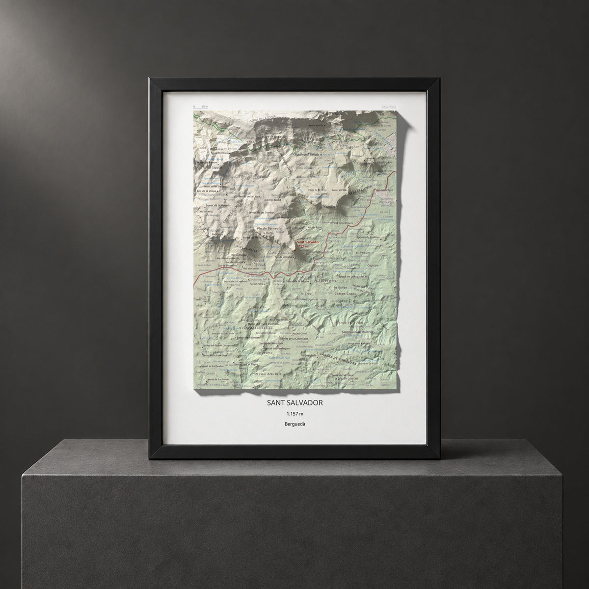 Mapa de relieve de Sant Salvador, 1157 m, Berguedà, lámina 100 Cims de Trobart. Presentación enmarcada. 30 × 40 cm.