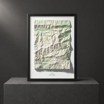 Mapa de relieve de Santa Magdalena de Cambrils, 1547 m, Osona · Ripollès, lámina 100 Cims de Trobart. Presentación enmarcada. 50 × 70 cm.