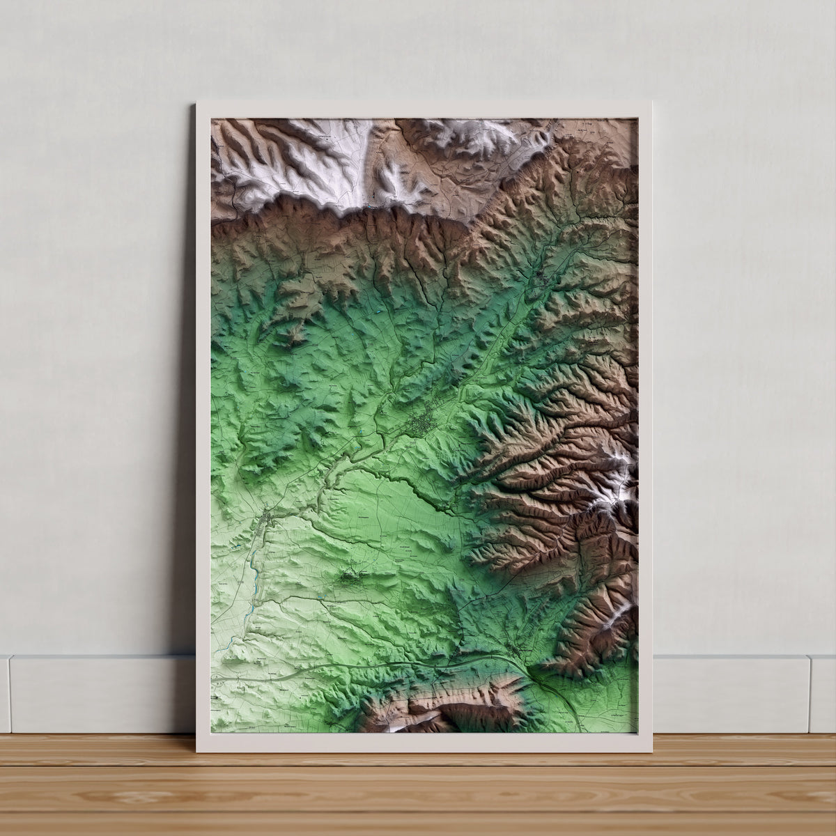 Mapa artístico del relieve de Sarral, a la Conca de Barberà, con 15 km de entorno y base topográfica ICGC. Presentación enmarcada.
