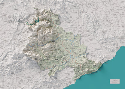 Mapa de relleu de la Selva, amb el territori en color i l’entorn en blanc. Vista completa de la làmina. 50 × 70 cm. Estil Cartogràfic.
