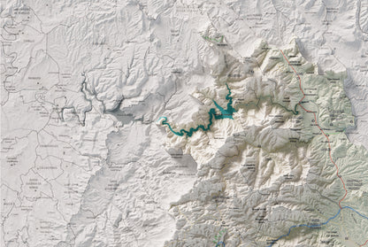 Mapa de relleu de la Selva, amb el territori en color i l’entorn en blanc. Detall de la part superior esquerra. 61 × 91 cm. Estil Cartogràfic.